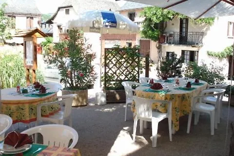 Auberge Aux Portes De Conques Hotel Saint-Cyprien-sur-Dourdou France