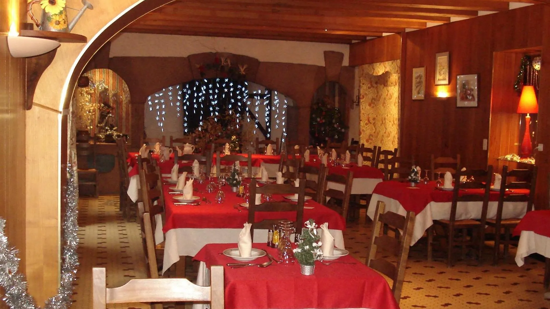 Auberge Aux Portes De Conques Hotel Saint-Cyprien-sur-Dourdou France